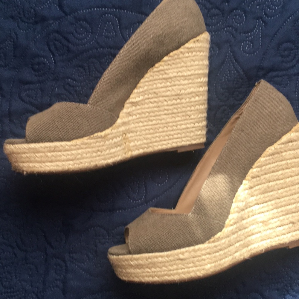 Vince Camuto wedges